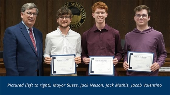 Wheaton Students with Mayor Suess
