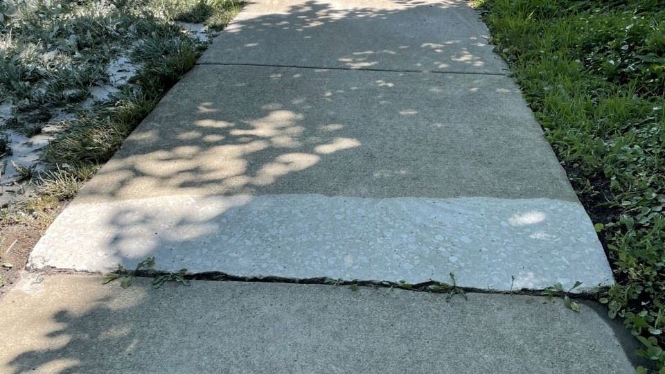 sidewalk saw cutting