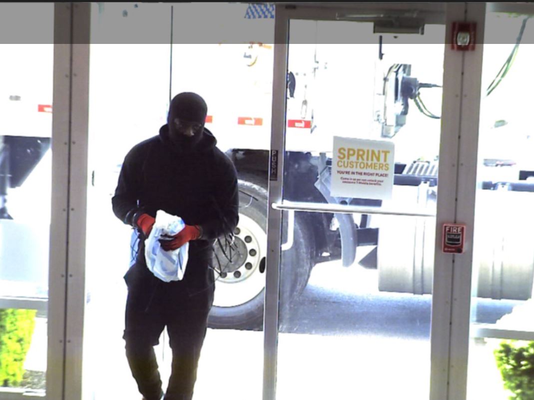 Suspect Photo B 5-30-22